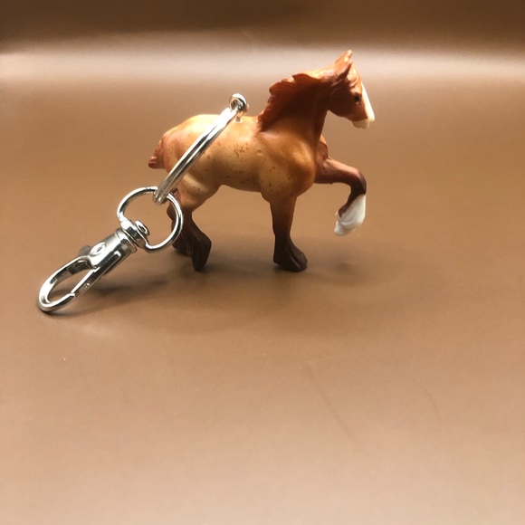Red Roan Breyer Mini Whinnie Draft Horse Keychain - Picture 4 of 7